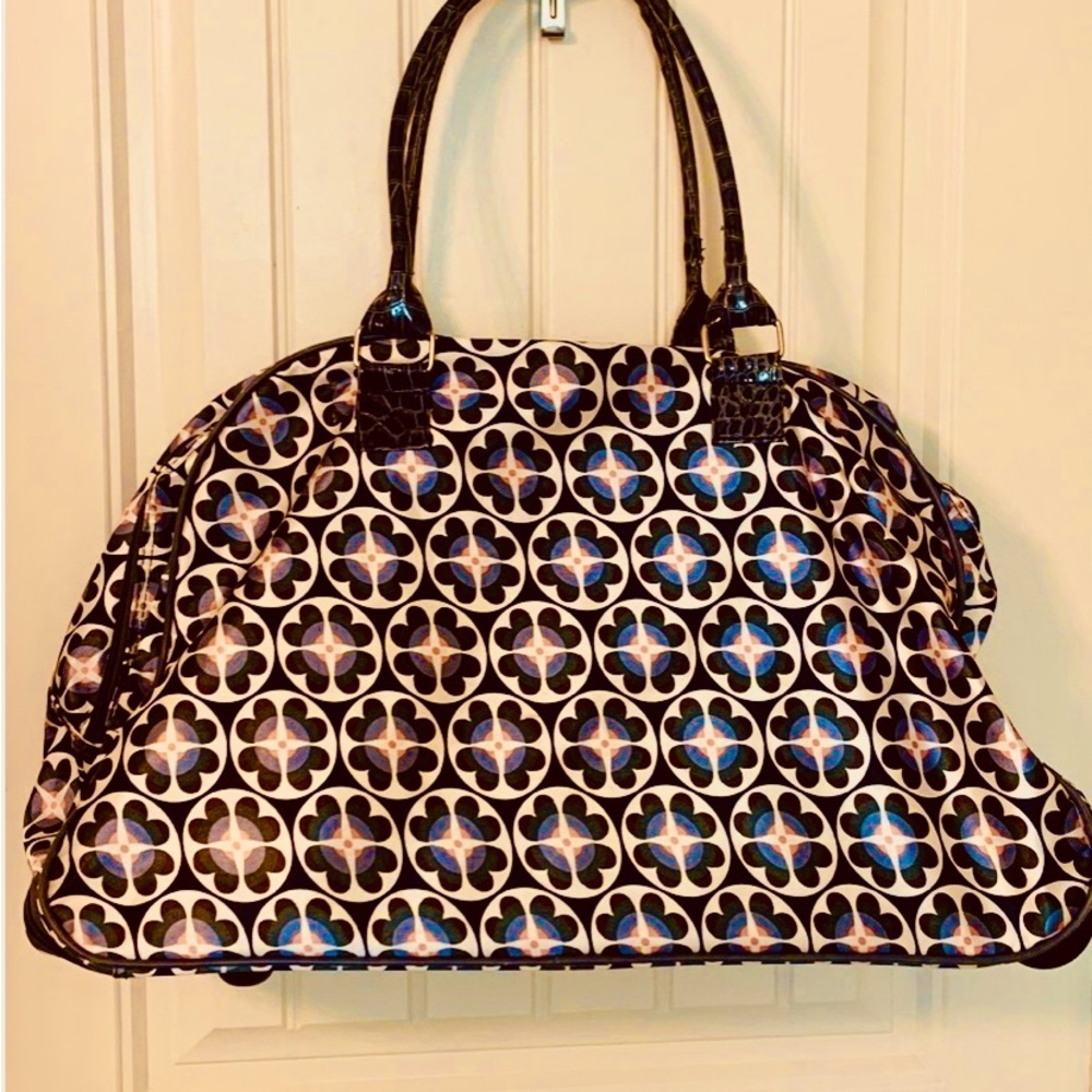 Kathy Van Zealand Carry on Travel Bag With wheels in Stylish Blue. - Picture 5 of 15